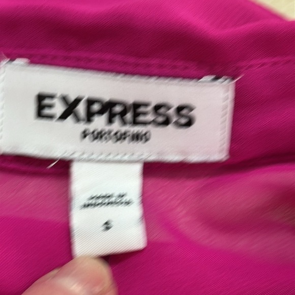 Express Portofino Sheer Fuschia Longsleeve Button Up Blouse Roll Tab NWT S - Picture 5 of 7